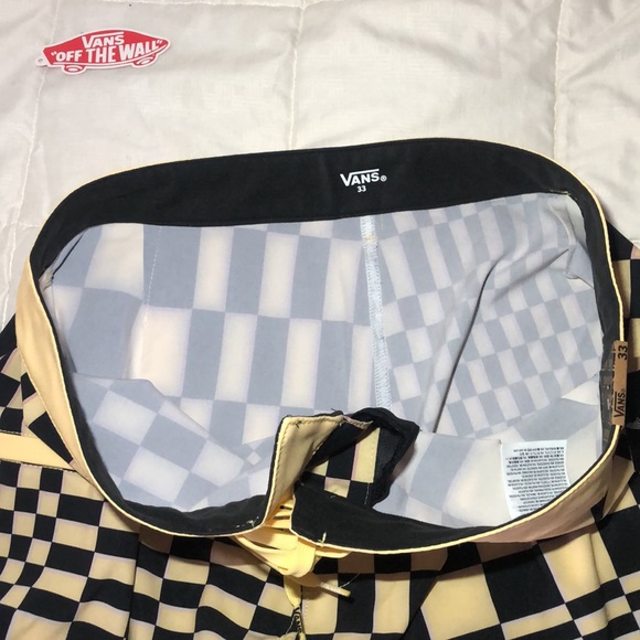 VANS NEW BOARDSHORTS SKEWED CHECKER MENS 33 WAIST ANTIQUE WHITE POCKET 18 in. - Picture 7 of 8